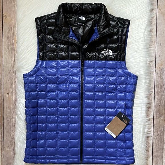 The North Face Men’s ThermoBall Eco Vest - Picture 2 of 10
